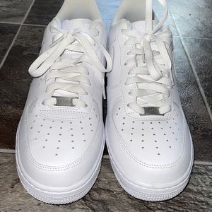 Air Force 1 mens / gently worn once size 9.5 / excellent condition